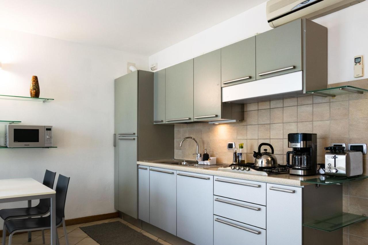 Riva Central Apartment - Free Parking Kültér fotó
